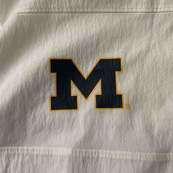 NWT Men’s JORDAN Short Sleeve White Michigan Pullover Size XXL - Picture 5 of 9